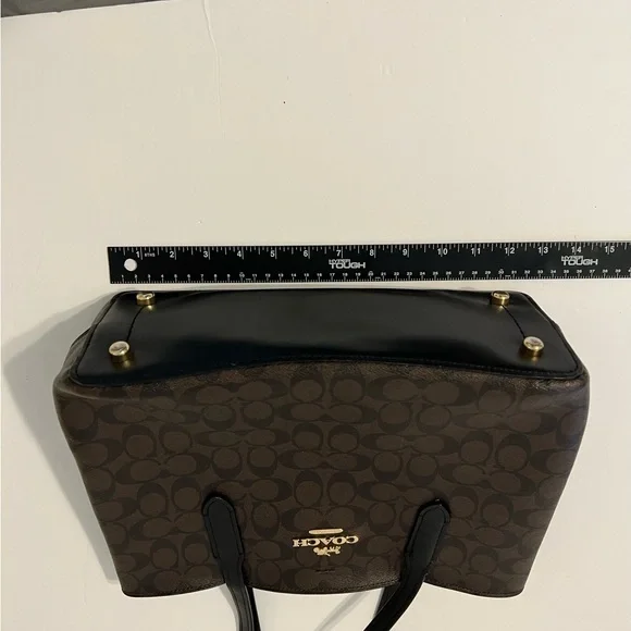 Coach Avenue Brown Carryall in Signature Canvas - Picture 15 of 16